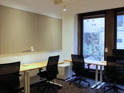Window Office with 6 Desks